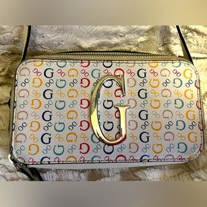 Faux Guess crossbody bag.